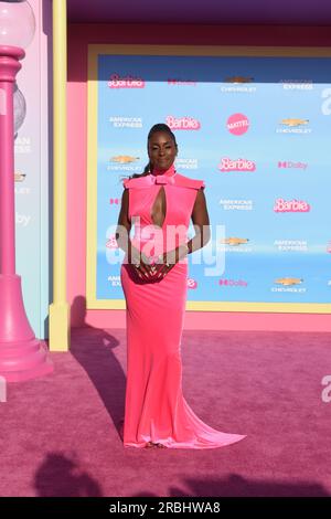 Los Angeles, Californie, États-Unis 9 juillet 2023 l'actrice Issa Rae assiste à Warner Bros. Images première mondiale de ÔBarbieÕ au Shrine Auditorium le 9 juillet 2023 à Los Angeles, Californie, États-Unis. Photo de Barry King/Alamy Live News Banque D'Images