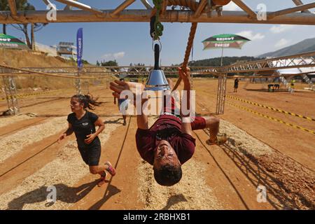 Ain Zhalta, Liban. 9 juillet 2023. Les participants prennent part à la course Hannibal dans la région d'Ain Zhalta, au Liban, le 9 juillet 2023. Crédit : Bilal Jawich/Xinhua/Alamy Live News Banque D'Images