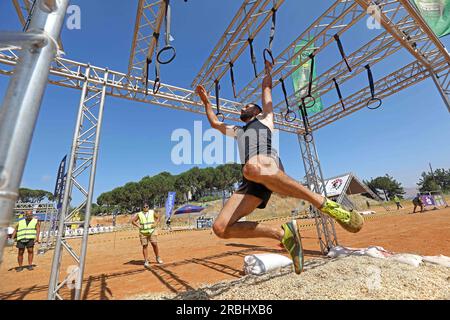 Ain Zhalta, Liban. 9 juillet 2023. Les participants prennent part à la course Hannibal dans la région d'Ain Zhalta, au Liban, le 9 juillet 2023. Crédit : Bilal Jawich/Xinhua/Alamy Live News Banque D'Images