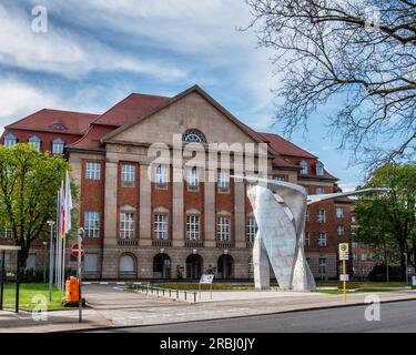 Sculpture Wings de Daniel Libeskind devant le siège social de Siemens, Rohrdamm 85, Spandau, Siemensstadt, Berlin, Allemagne Banque D'Images