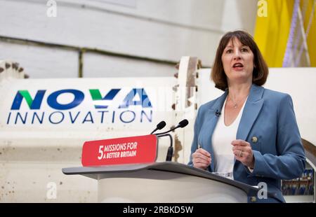 Edimbourg, Royaume-Uni, 19 juin 2023 : Rachel Reeves, chancelière fantôme du Parti travailliste, s'adressant à une conférence de presse sur la politique énergétique du parti. Photo : DBMS/Alamy Banque D'Images