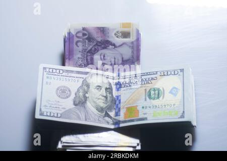 Pile d'argent américain et britannique Banque D'Images