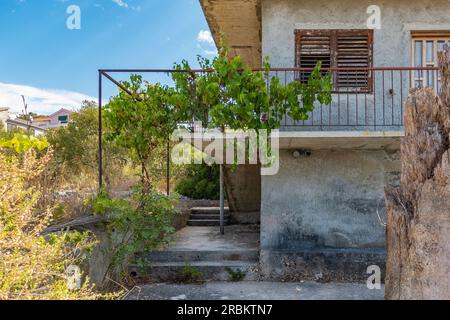 Détail de la maison abandonnée au village de Zatoglav, Croatie, Europe Banque D'Images