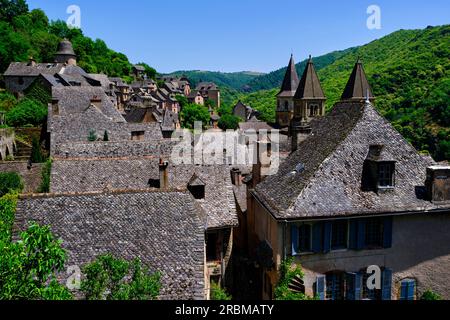 France, Aveyron (12), Conques, labellisés plus beaux villages de France, étape sur le Camino de Santiago Banque D'Images