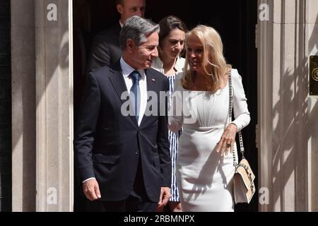 Londres, Angleterre, Royaume-Uni. 10 juillet 2023. Le secrétaire d'État AMÉRICAIN ANTONY BLINKEN et l'ambassadrice américaine au Royaume-Uni JANE HARTLEY quittent le 10 Downing Street. Le président AMÉRICAIN Joe Biden s’entretient avec Rishi Sunak avant de se rendre en Lituanie pour un sommet de l’OTAN axé sur le conflit en Ukraine. (Image de crédit : © Thomas Krych/ZUMA Press Wire) USAGE ÉDITORIAL SEULEMENT! Non destiné à UN USAGE commercial ! Crédit : ZUMA Press, Inc./Alamy Live News Banque D'Images