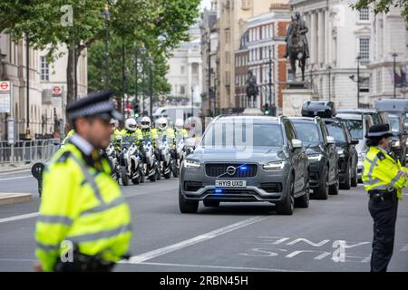 Londres, Royaume-Uni. 10 juillet 2023. Le convoi présidentiel américain à Downing Street, Londres UK crédit : Ian Davidson/Alamy Live News Banque D'Images