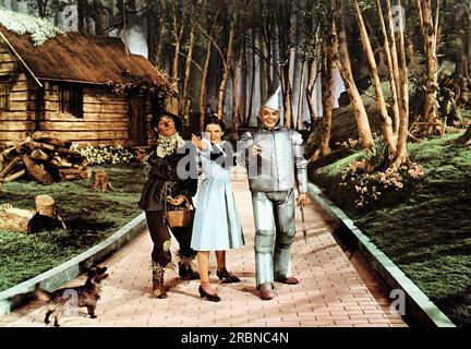 The Wizard of Oz 1939 Ray Bolger & Judy Garland, Toto & Jack Haley Banque D'Images