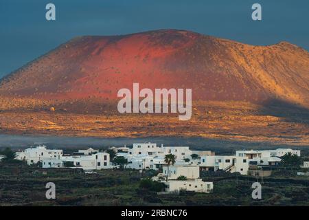 Masdache, derrière la Caldera Colorada, Parque Natural de los Volcanes, Lanzarote, Îles Canaries, Espagne, Europe Banque D'Images