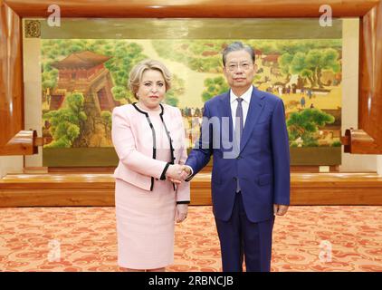 Pékin, Chine. 10 juillet 2023. Zhao Leji, président du Comité permanent de l'Assemblée populaire nationale (APN), et Valentina Matviyenko, présidente du Conseil de la Fédération de Russie, ont des entretiens et accueilli conjointement la 8e réunion du Comité sino-russe pour la coopération parlementaire au Grand Hall du peuple à Beijing, capitale de la Chine, le 10 juillet 2023. Crédit : Yao Dawei/Xinhua/Alamy Live News Banque D'Images