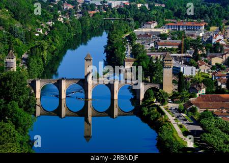 France, Lot (46), Cahors, le pont Valentré, pont fortifié du 14e siècle, classé au patrimoine mondial de l'UNESCO Banque D'Images