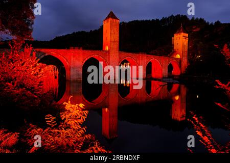 France, Lot (46), Cahors, le pont Valentré, pont fortifié du 14e siècle, classé au patrimoine mondial de l'UNESCO Banque D'Images