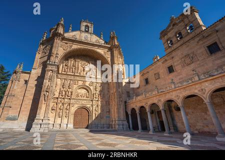 San Esteban Convent Plateresque façade - Salamanque, Espagne Banque D'Images