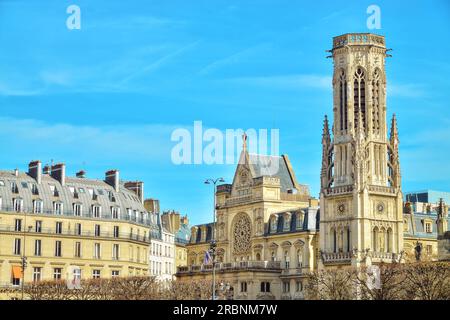 Église Saint-Germain-l'Auxerrois - un exemple parfait de l'architecture religieuse Banque D'Images