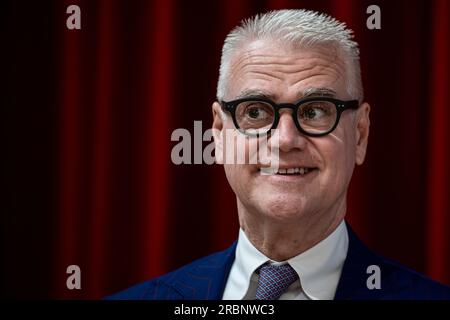 Turin, Italie. 10 juillet 2023. Paolo Zangrillo, ministre de l'Administration publique, sourit lors d'une réunion intitulée 'PNRR e Pubblica Amministrazione' (NRRP et Administration publique). Crédit : Nicolò Campo/Alamy Live News Banque D'Images