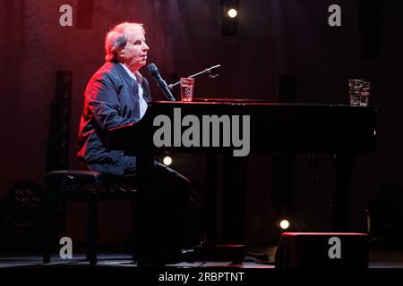 Essen, Allemagne, 10.07.2023 : Chris de Burgh se produit en direct au Lichtburg à Essen dans le cadre de son actuel Tour européen. Crédit : ANT Palmer / Alamy Live News Banque D'Images