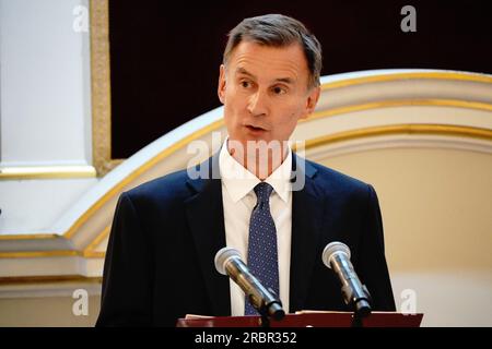 Le chancelier de l'Échiquier Jeremy Hunt s'exprimant au dîner des services financiers et professionnels de la ville de Londres à Mansion House à Londres. Date de la photo : lundi 10 juillet 2023. Banque D'Images