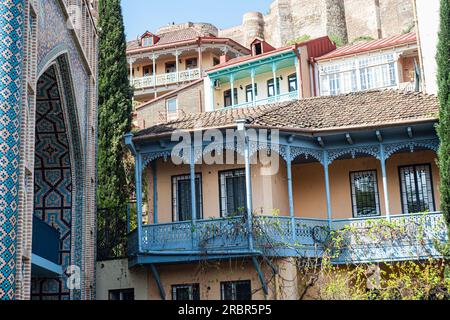 Vue célèbre de l'architecture de la région de Leghvtakhevi dans le vieux Tbilissi, Géorgie Banque D'Images