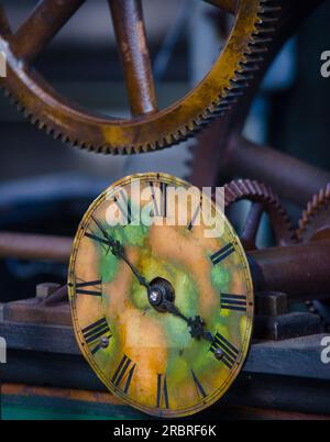 2 mars 2013 - Baltimore, Maryland : il s'agit d'une petite horloge de réglage de l'horloge géante dans la tour Bromo à Baltimiore. Banque D'Images