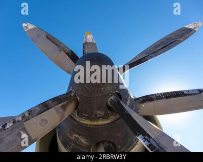 Avion nostalgique de la Seconde Guerre mondiale à un spectacle aérien Banque D'Images