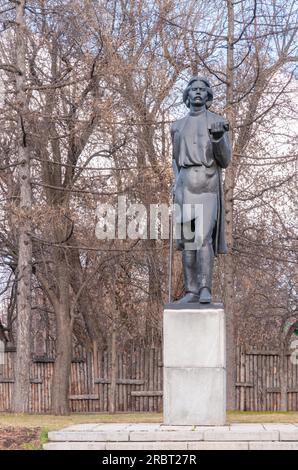 Russie, 18 mars 2009, Monument à Maxime Gorki, écrivain russe et soviétique, fondateur de la méthode littéraire du réalisme socialiste et politique Banque D'Images