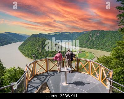 Tourisme à Schloegen danube Autriche Banque D'Images