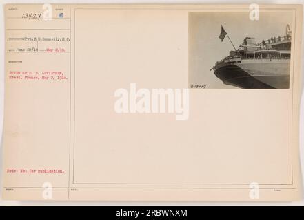 Une photographie en noir et blanc prise par le soldat C. D. Donnelly montrant la poupe du S.S. Leviathan à Brest, France, le 2 mai 1918. Cette image faisait partie d'une série, avec le numéro de référence 134-27 et elle est notée comme n'étant pas destinée à la publication. Banque D'Images