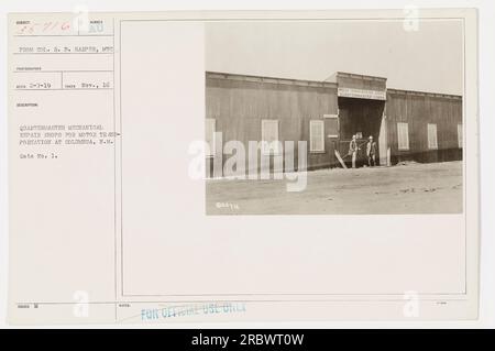 Une photographie prise le 16 novembre montre les ateliers de réparation mécanique Quarter Master pour le transport motorisé à Columbia, M.M. L'image montre la porte n ° 1, et le photographe est le colonel R.B. Harper du MTC. Cette photo porte le numéro d'identification 111-SC-35716 et est marquée pour usage officiel uniquement par le corps des quartiers maîtres. Banque D'Images