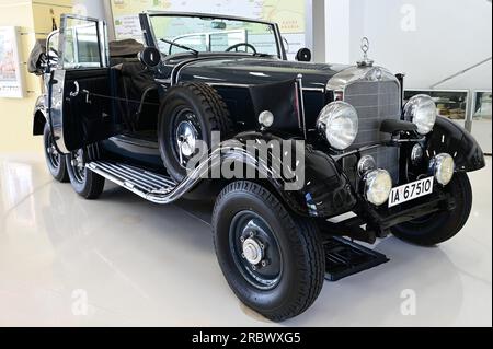 Adolf Hitlers Mercedes Benz IA-67510 1939 G4 Parade voiture, plaque d'immatriculation civile concerne Berlin Polizei Reg. Banque D'Images