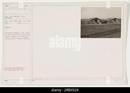 Le sergent Jack Abbott est photographié sur cette photographie prise le 26 novembre 1918. La photo le montre au Magazine Workshop et alarme de la 1e batterie antiaérienne provisoire à Chaumont, G.H.Q., hte. Marne, France. Cette image est destinée à un usage officiel seulement et a été prise par S.C. Photographer. Banque D'Images