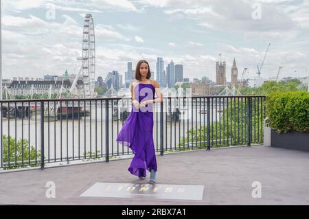 Zoe Saldana à un appel photo pour la série Paramount+ Special Ops : Lioness à IET London : Savoy place à Londres. Date de la photo : mardi 11 juillet 2023. Banque D'Images