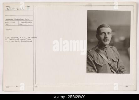 Le capitaine Pearson, responsable du train de munitions de la 5e division, est photographié à Esch, au Luxembourg. La photographie a été prise par le lieutenant William Pox le 1 mars 1919, et la description fait référence à un numéro numéroté du 19 décembre 1918 (numéro 41574) avec des notes supplémentaires (42534). Banque D'Images