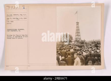 Progrès constructifs au camp Humphreys, Virginie. Drapeau levé à la fin du discours du Secrétaire Baker. Prise le 27 mai 1918 par le lieutenant E.M. deBerri du signal corps. Cette photo montre le développement continu du camp pendant la première Guerre mondiale Banque D'Images