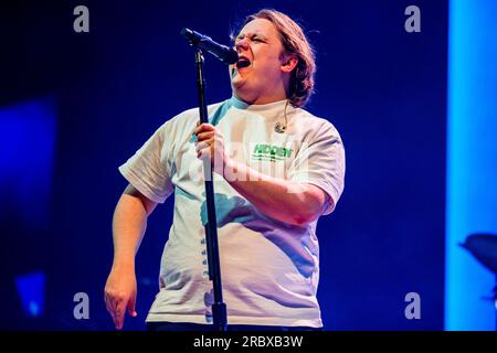 Italie 31 mai 2023 Lewis Capaldi - Broken by Desire to be Heavenly sent 2023 Tour - Live at Mediolanum Forum Milan © Andrea Ripamonti / Alamy Banque D'Images