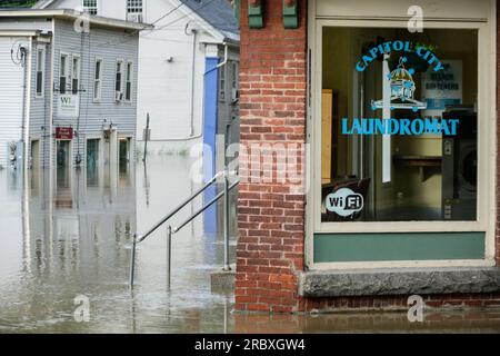 Montpelier, États-Unis. 11 juillet 2023. Elm Street lors de l'inondation de la rivière Winooski qui a inondé Montpelier, VT, USA, capitale du Vermont. 11 juillet 23. Crédit : John Lazenby/Alamy Live News Banque D'Images