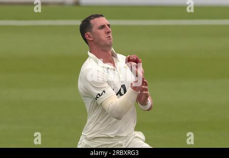 Londres, Royaume-Uni. 11 juillet 2023. DaN Worrall bowling dans le rôle de Surrey affrontera Nottinghamshire dans le championnat du comté au Kia Oval, deuxième jour. Crédit : David Rowe/Alamy Live News Banque D'Images