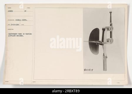 Un instrument émis par le symbole de l'UA utilisé pour tester des moteurs d'avion est capturé dans cette photographie prise par un photographe de corps de signalisation pendant la première Guerre mondiale L'image, 111-SC-20839, a été reçue et enregistrée le 10 mars 1921, avec des notes supplémentaires notées 20839 3-3406. Banque D'Images