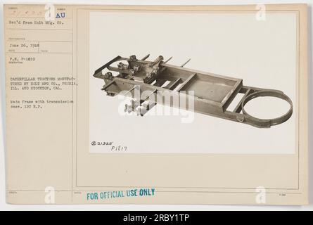 Image montrant un tracteur Caterpillar fabriqué par Holt Mfg Co., Peoria, Illinois et Stockton, Californie La photographie capture le châssis principal avec le carter de transmission du tracteur, qui a une puissance de 120 H.P. Cette image est désignée comme numéro 821325 et est à usage officiel seulement. Banque D'Images