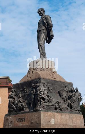 Italie, Lombardie, Milan, Piazza Buonarroti, Giuseppe Verdi Monument par Enrico Butti date 1913 Banque D'Images