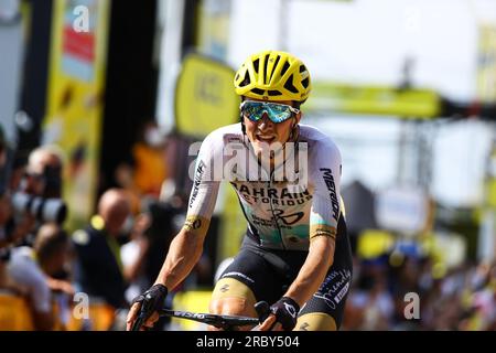 Issoire, France. 11 juillet 2023. Espagnol Pello Bilbao Lopez de Bahreïn-victorieux remporte la 10e étape du Tour de France, une course cycliste de 167 2 km de Vulcania à Issoire, France, mardi 11 juillet 2023. Le Tour de France de cette année aura lieu du 01 au 23 juillet 2023. BELGA PHOTO DAVID PINTENS crédit : Belga News Agency/Alamy Live News Banque D'Images