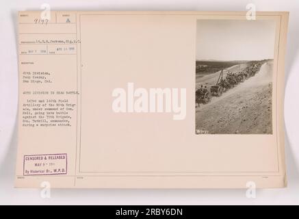 Les soldats des 143e et 144e artillerie de campagne de la 40e division, Camp Kearny, s'engagent dans une bataille simulée contre la 79e brigade, dirigée par le général Tuthill. La photographie, prise le 7 mai 1918, par le lieutenant R. N. Jackson du signal Regiment, montre les troupes lors d'un exercice d'attaque surprise. Censuré et publié le 9 mai 1911 par la branche historique de la Division des plans de guerre. Banque D'Images