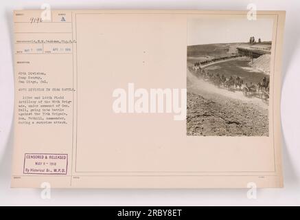 Les soldats des 143rd et 144th Field Artillery de la 40th Division au camp Kearny, San Diego, s'engagent dans une fausse bataille contre la 79th Brigade. La photo, prise par L.E.N. Jackson, montre les soldats se préparant à lancer une attaque surprise. L'image a été censurée et publiée le 9 mai 1918 par la branche historique de W.P.D. Banque D'Images