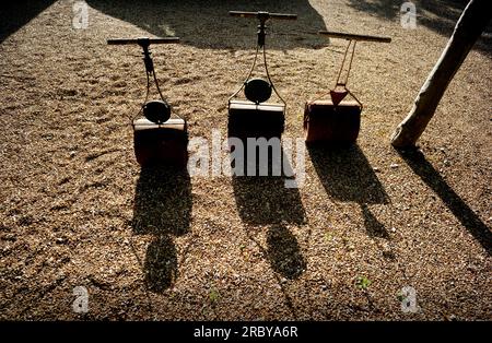 Rouleaux de pelouse dans le Kent Angleterre juin 2023 trois rouleaux de pelouse dans le Kent Angleterre Banque D'Images