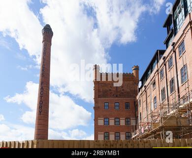 Slough, Berkshire : le Horlick's Quarter (anciennement une usine) est dans ses dernières étapes de développement. PHOTO : la tour de l'horloge. Banque D'Images