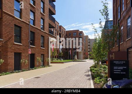 Slough, Berkshire : le Horlick's Quarter (anciennement une usine) est dans ses dernières étapes de développement. SUR LA PHOTO : appartements construits à cet effet. Banque D'Images