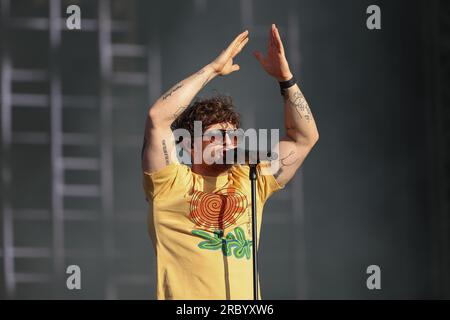 Tom Grennan, l'affiche et artiste chante et se produit en direct pour les fans du Grand prix après la course finale sur la Chrome main Stage pendant la FORMULE Banque D'Images