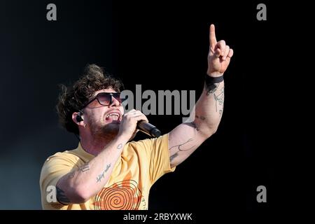 Tom Grennan, l'affiche et artiste chante et se produit en direct pour les fans du Grand prix après la course finale sur la Chrome main Stage pendant la FORMULE Banque D'Images