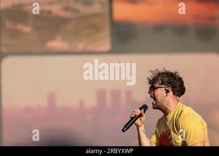 Tom Grennan, l'affiche et artiste chante et se produit en direct pour les fans du Grand prix après la course finale sur la Chrome main Stage pendant la FORMULE Banque D'Images