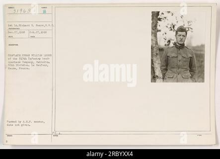 Le premier lieutenant Richard W. Sears a pris cette photo le 27 décembre 1918. L'image capture l'aumônier urbain William léger de la 317e compagnie d'infanterie, qui était de foi catholique. La photo a été prise au Neufour, Meuse, France. Il a été approuvé par le censeur de l'A.E.P. mais ne précise pas la date. Banque D'Images