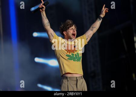 Tom Grennan, l'affiche et artiste chante et se produit en direct pour les fans du Grand prix après la course finale sur la Chrome main Stage pendant la FORMULE Banque D'Images