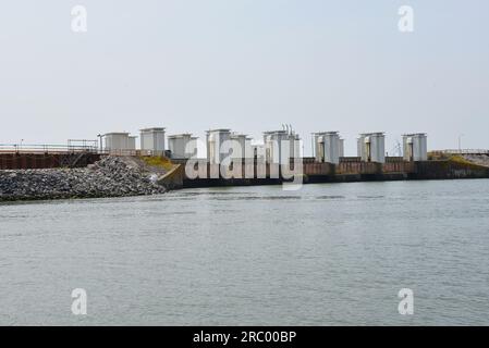 Den Oever, pays-Bas. 9 juillet 2023. Travaux sur l'afsluitdijk en Hollande du Nord près de Den Oever. Photo de haute qualité Banque D'Images